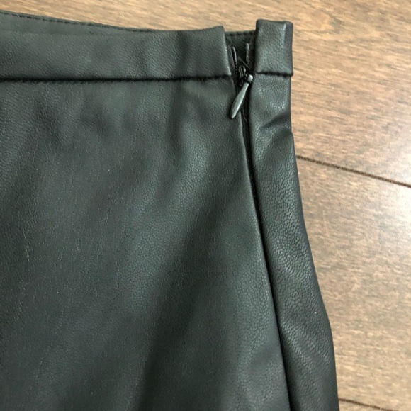 Dex Black Faux Leather Skirt - Picture 3 of 8